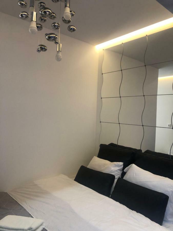 Center House Apartment Sofia Bagian luar foto